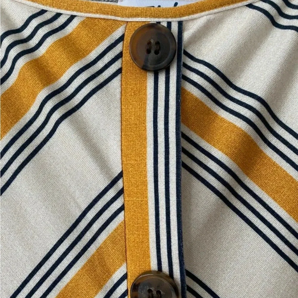 Off the Shoulder Striped Top Size 12 Button Detail - Picture 2 of 3